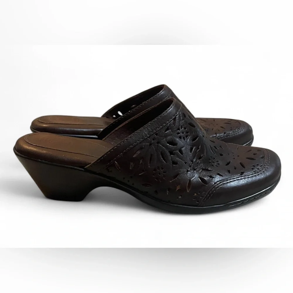 Nurture Jasper Leather Slip-On Clogs Laurel Brown Size 7.5 Women’s Comfort